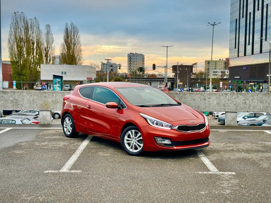 Kia Ceed II 1.6GDI • Benzyna • 3D Hatchback • Techno Orange