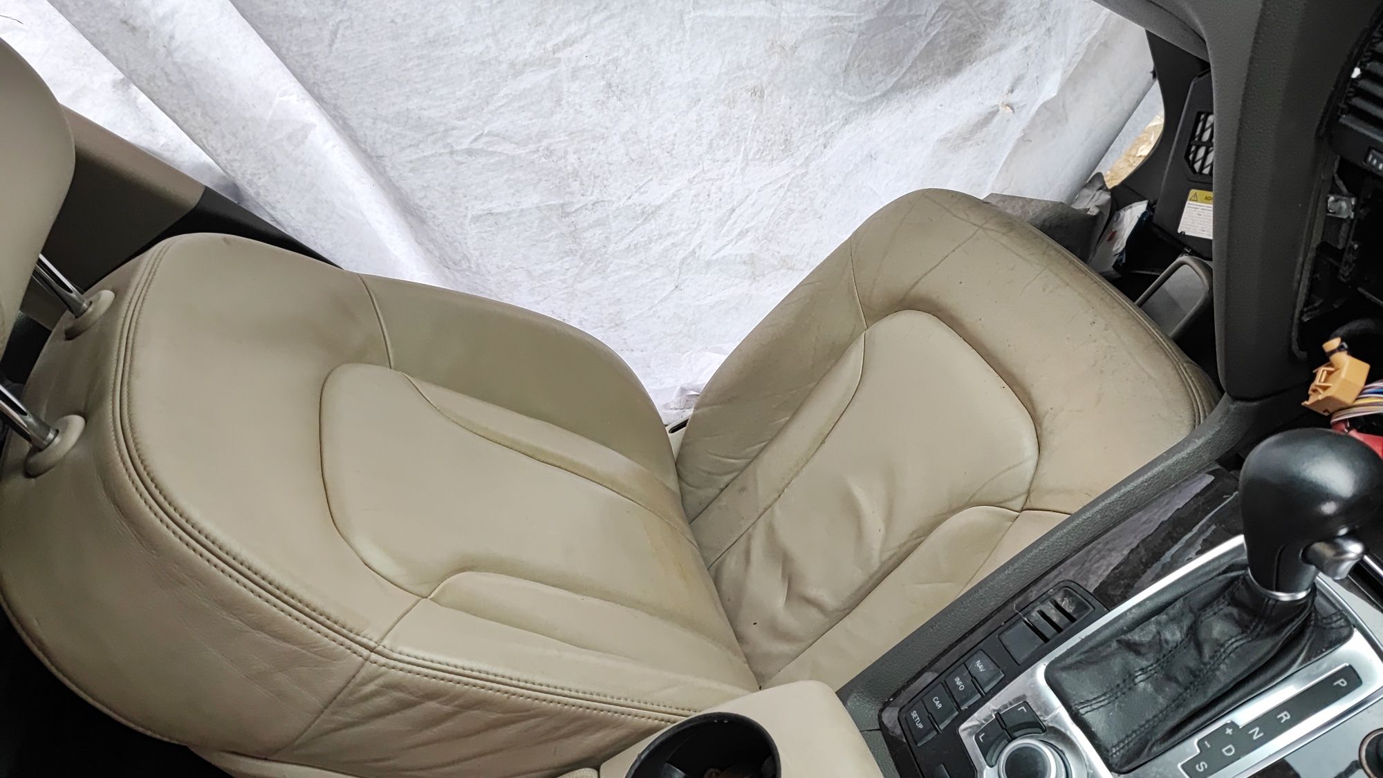 Сидіння салон крісла 7місьць  Audi Q7