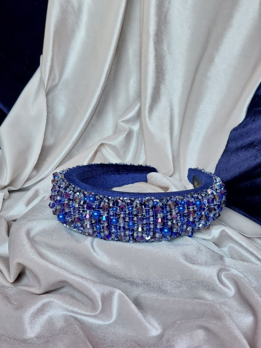 Handmade opaska do włosów ozdobiona kryształkami granatowa