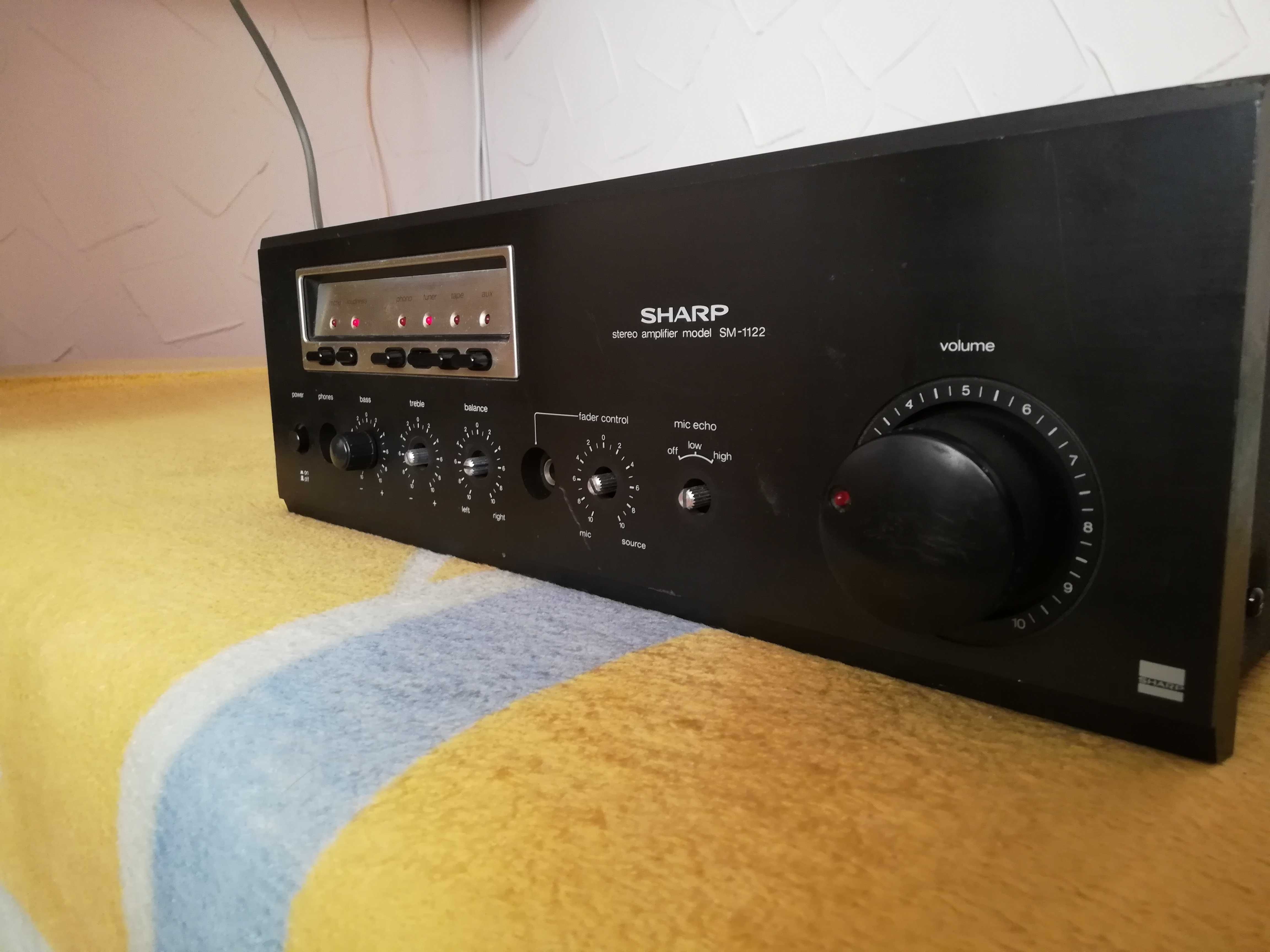 Wzmacniacz Sharp SM-1122 z 1978r.