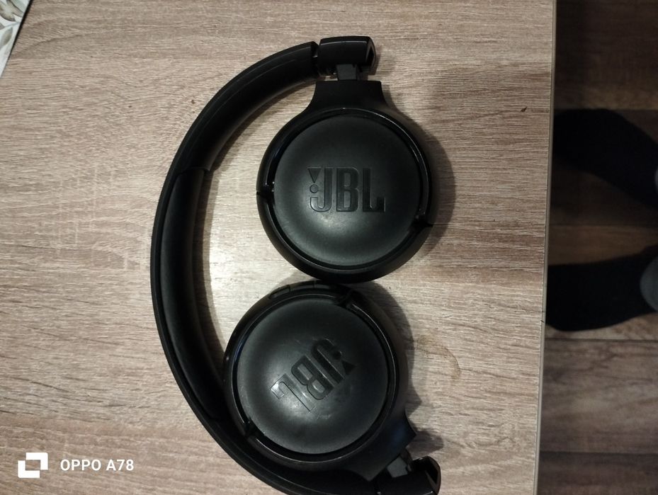 Sprzedam słuchawki bezprzewodowe JBL
