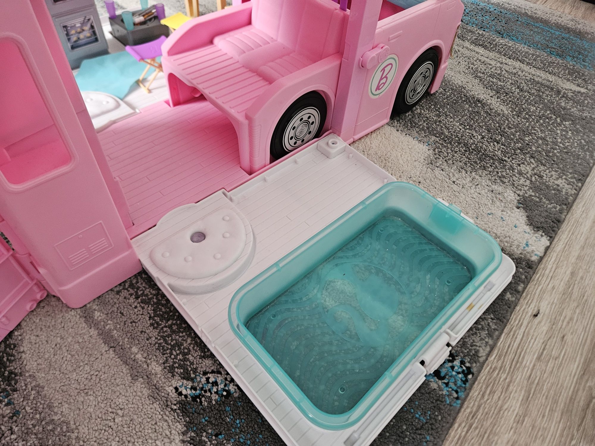 Kamper Barbie Matel