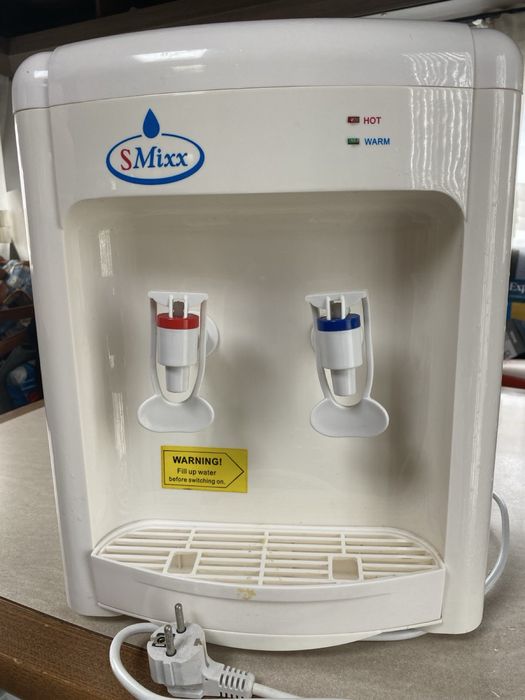 Bebedouro de água Smixx de mesa – quente e frio