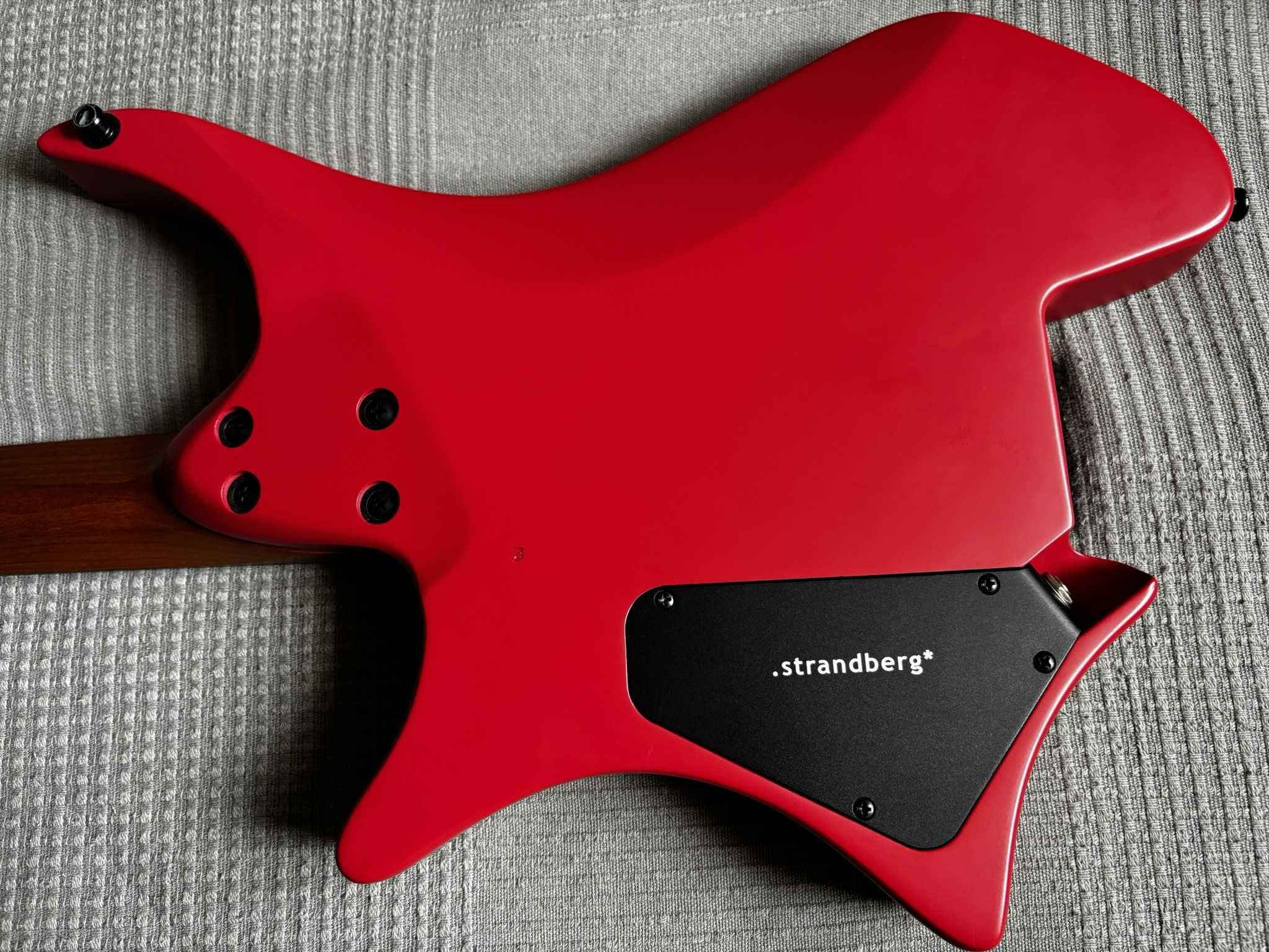 Headless Gitara Strandber Boden Essential Astro Dust