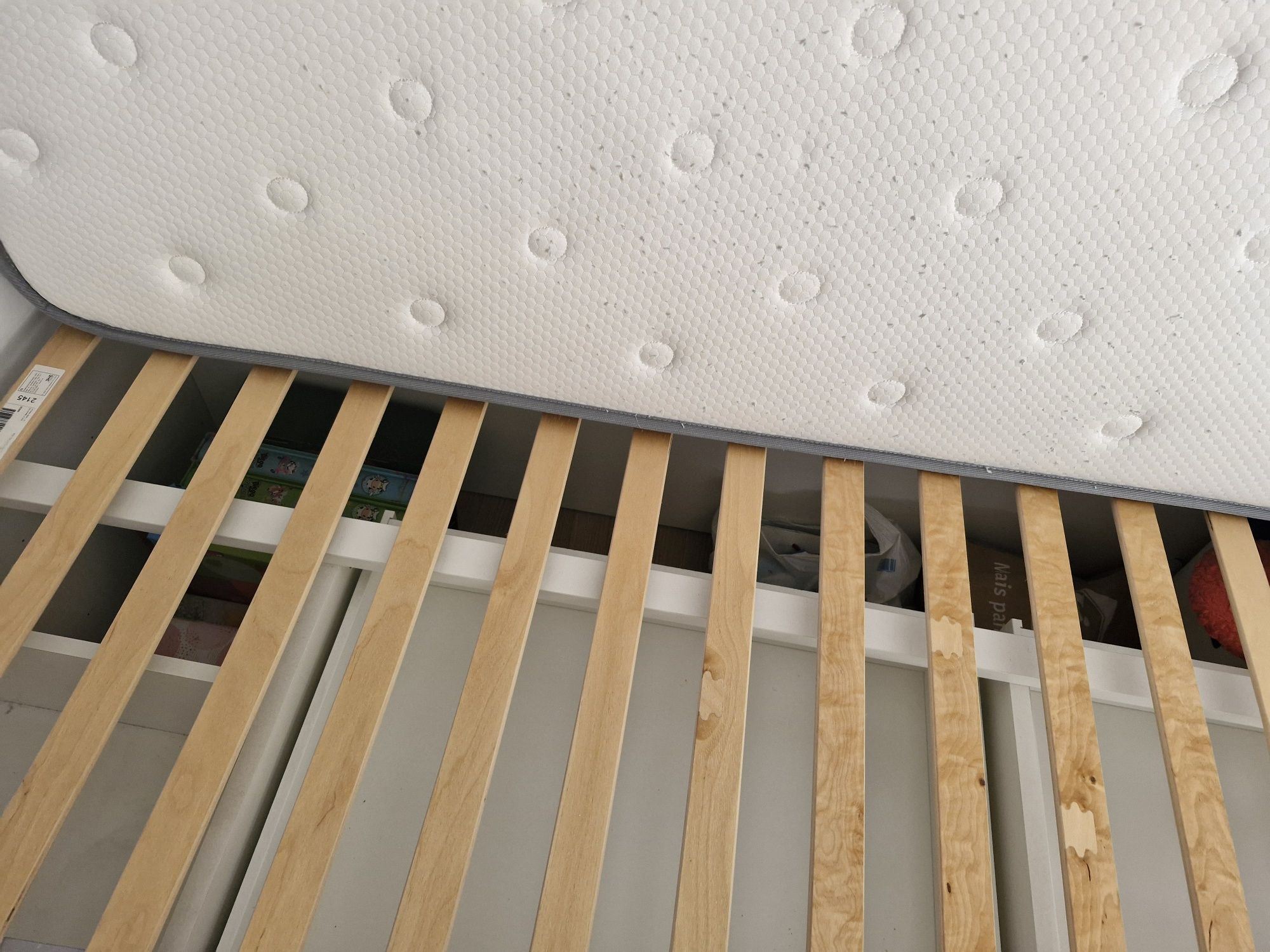Cama solteiro c/ colchão e estrado
