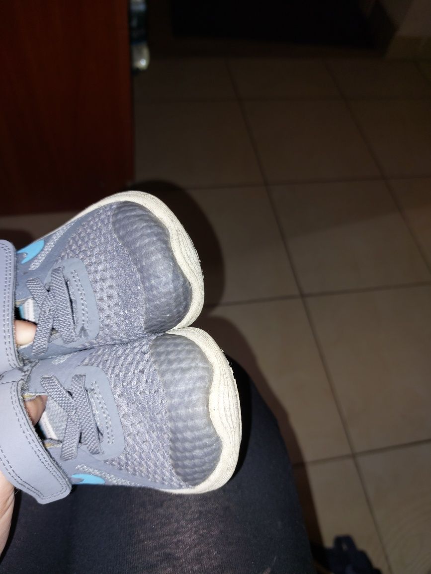 Adidaski  i sandałki chłopiece 22