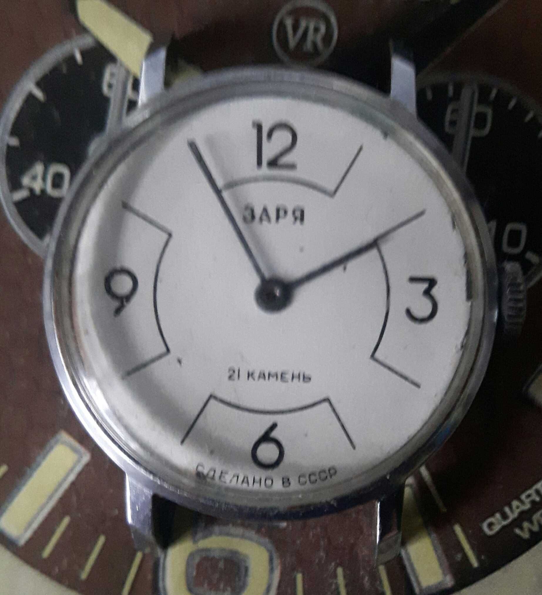 Zegarek  z tradycyjnym napędem Zarja