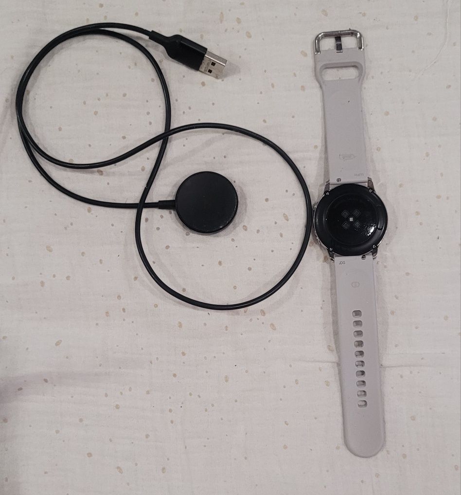 Smartwatch Samsung Galaxy Active R500 srebrny