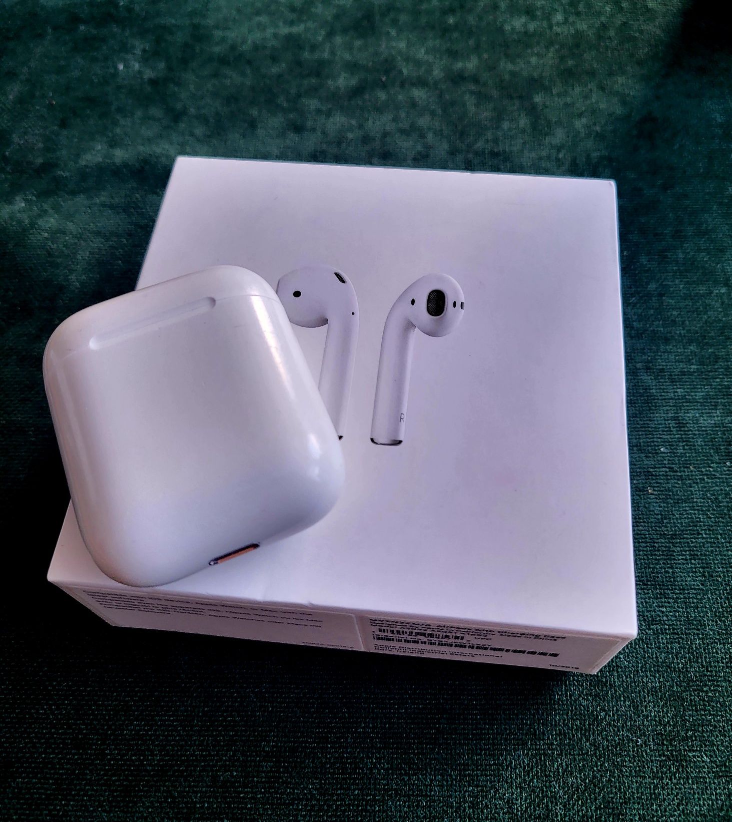 Słuchawki bezprzewodowe douszne Apple A2032 A2031 A1602
