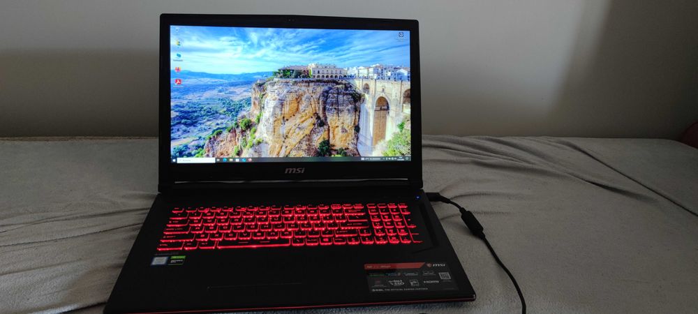 Laptop gamingowy MSI GL73