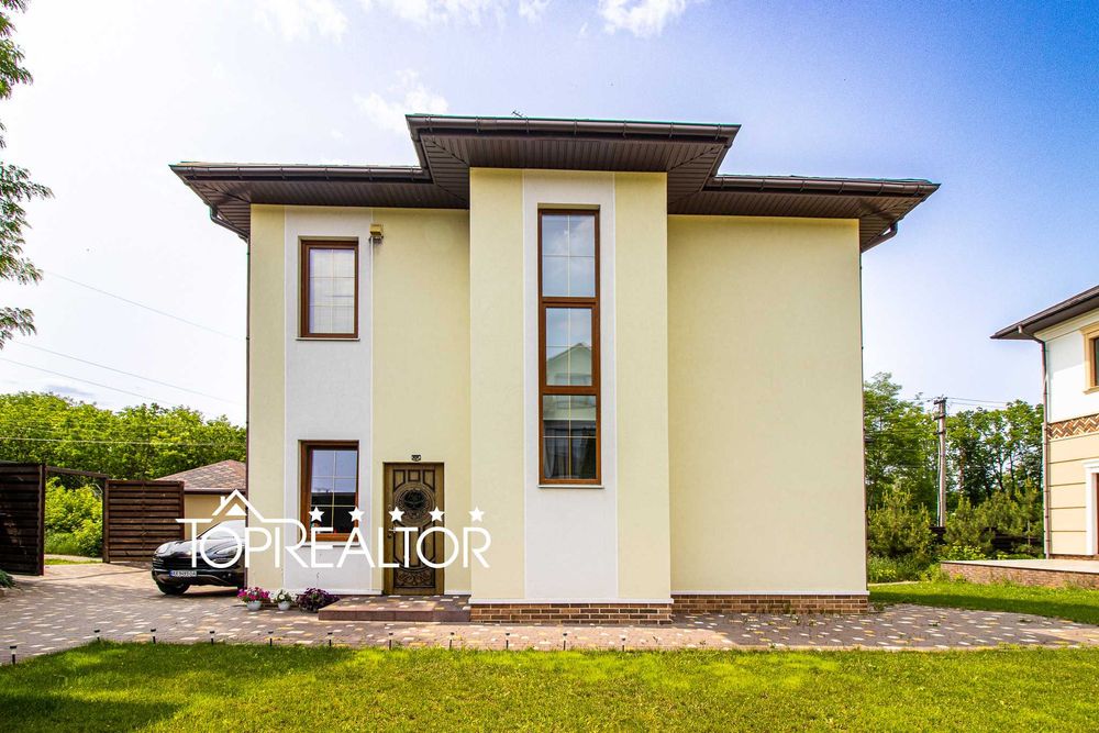 Продам 2-поверховий будинок з ремонтом Флорінка-2 (Флоринка)