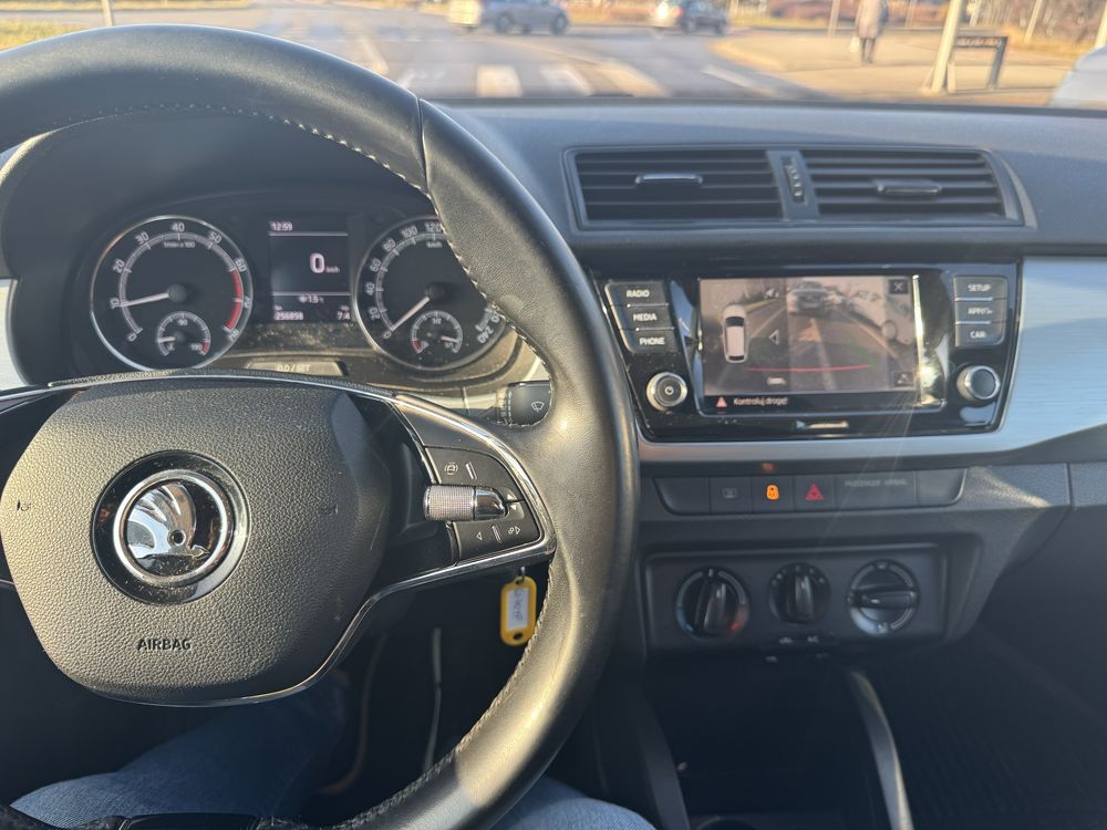 Wynajem skoda Fabia kombi ben/Gaz prywatnie lub na Taxi