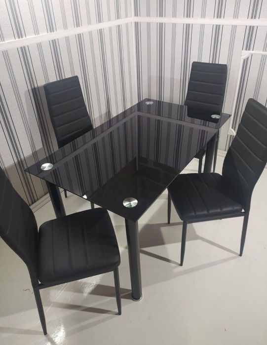 Обеденный кухонный стеклянный 
стол Обідній кухонний скляний стіл