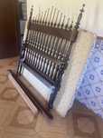 Cama vintage com estrado e colchao