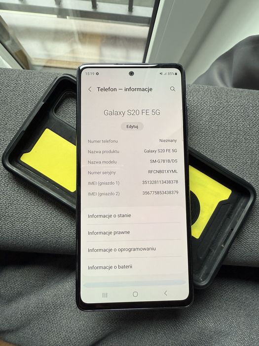Samaung Galaxy S20 FE 5G 6/128gb 2x Etui