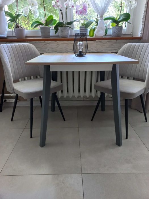 Stół 80x80 stan bardzo dobry