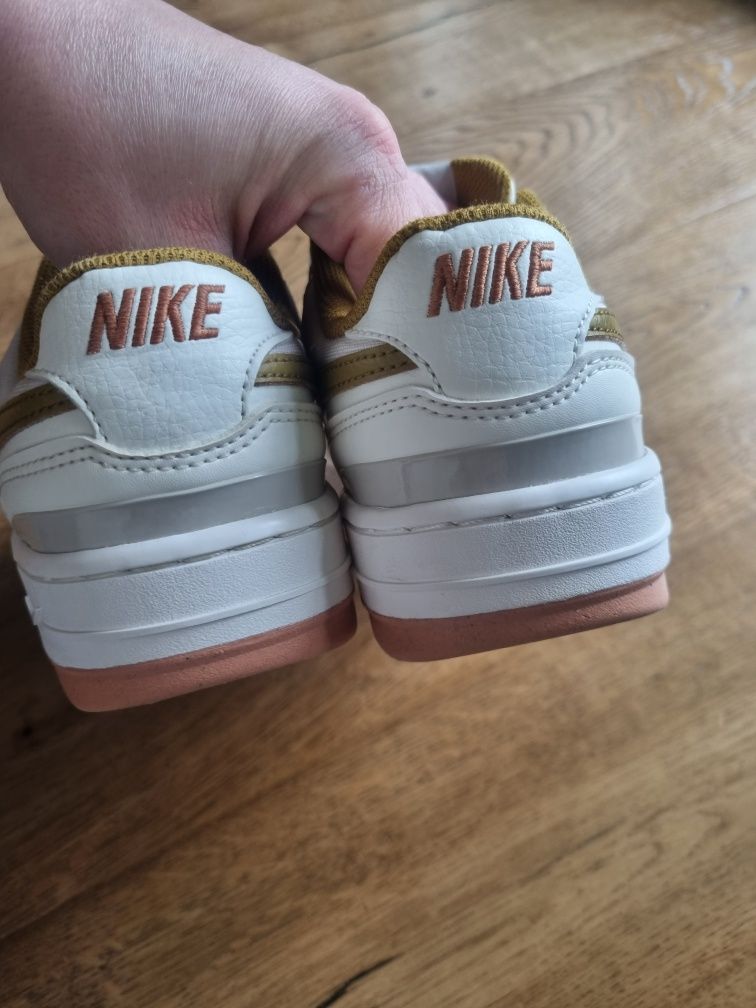 NIKE AIR rozmiar 38