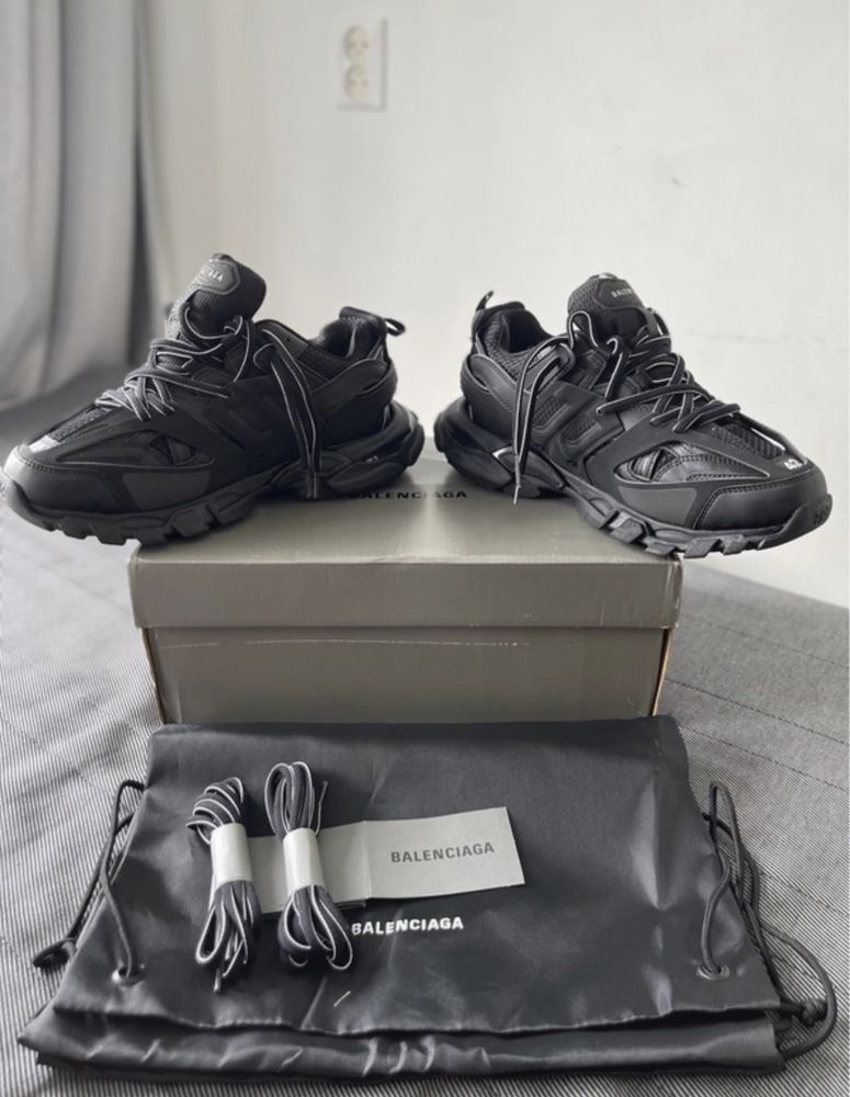 Balenciaga Track N42