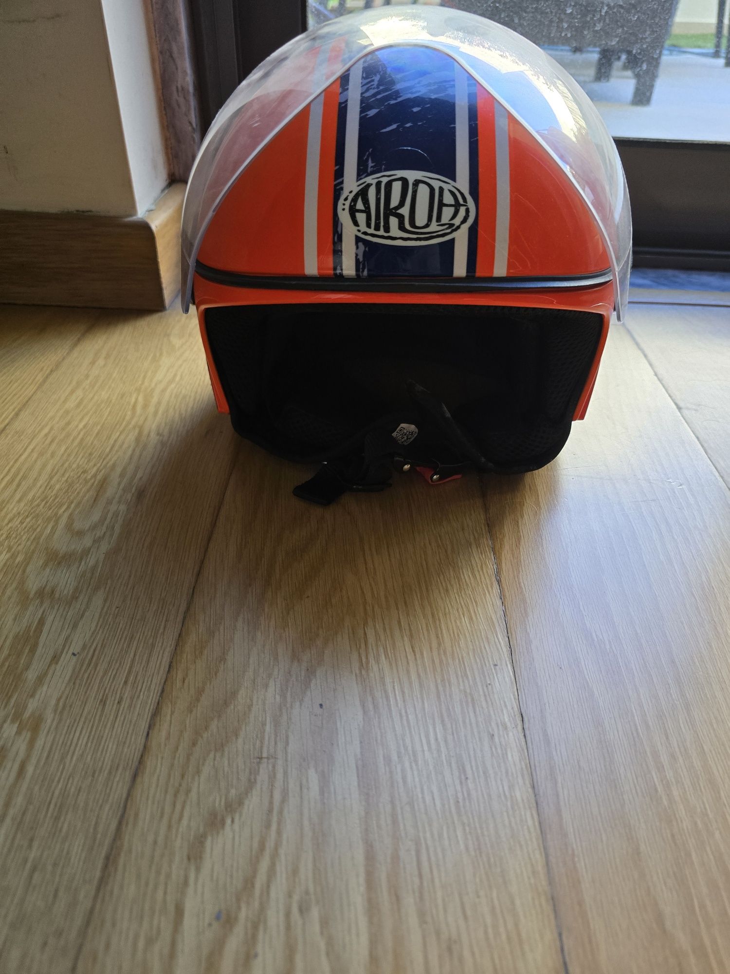 Capacete Airoh pouco usado