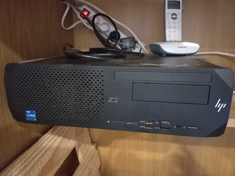 COMPUTADOR HP Z2 i7 COM ECRÃ