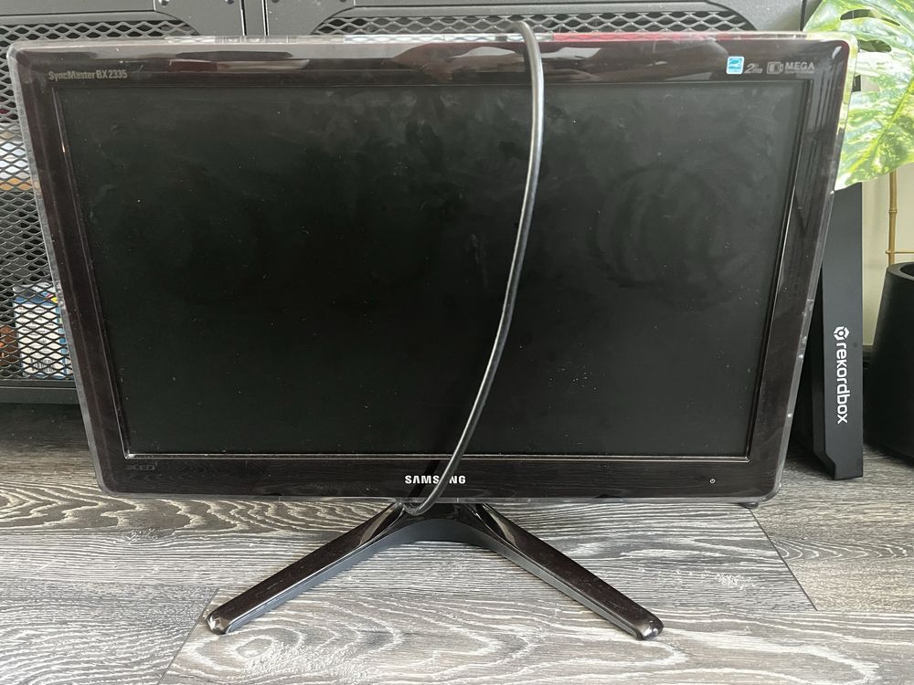 Ekran samsung 24 cale