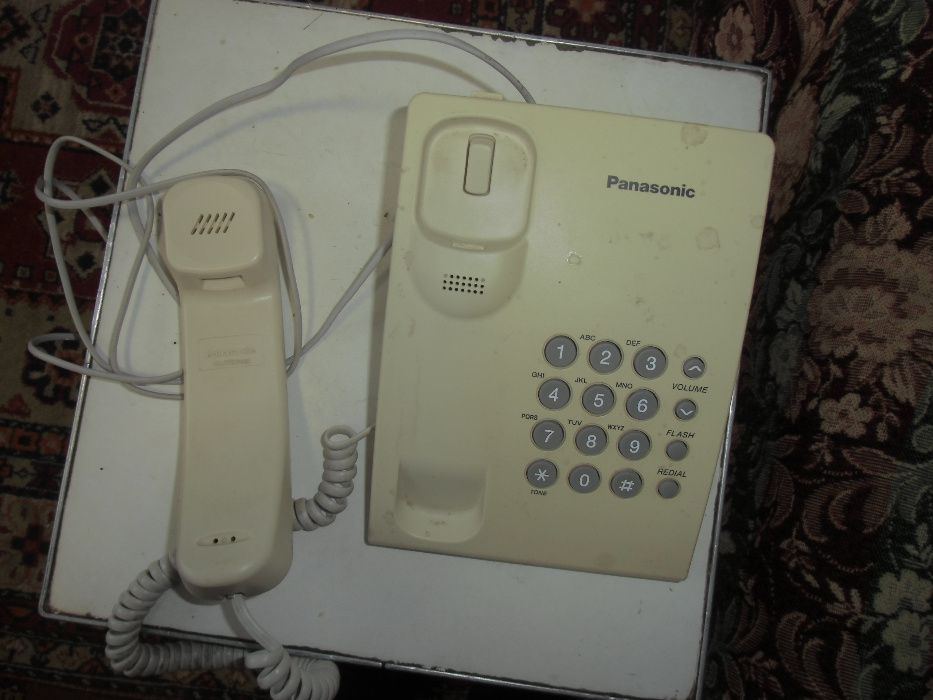 Проводной телефон Panasonic KX-TS2350UAJ
