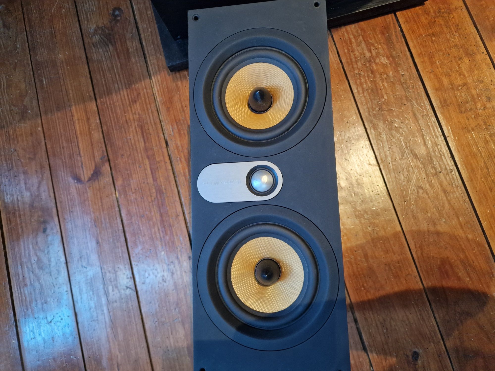 Bowers and Wilkins 684 b&w