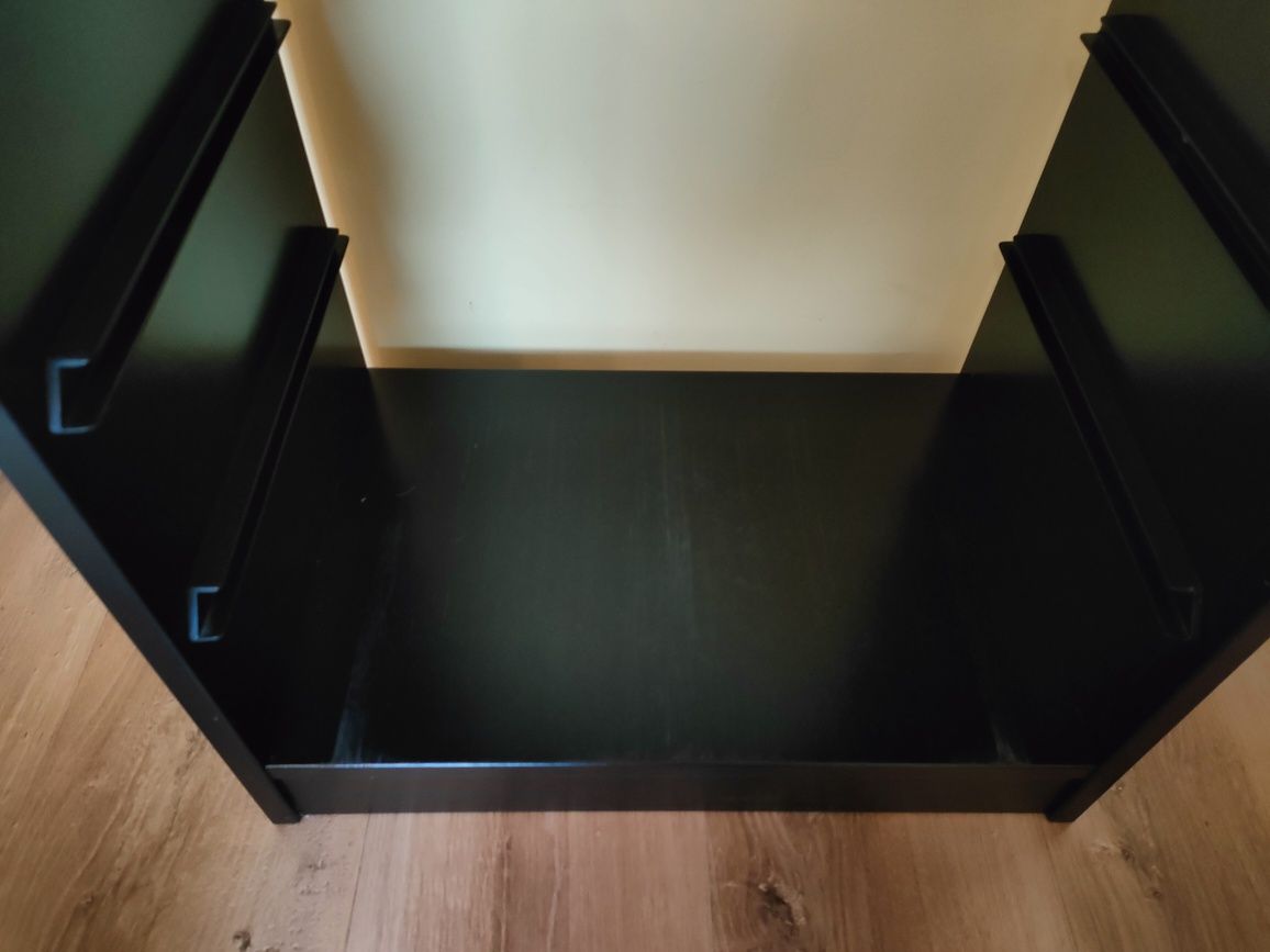 Regał trofast IKEA z pojemnikami
