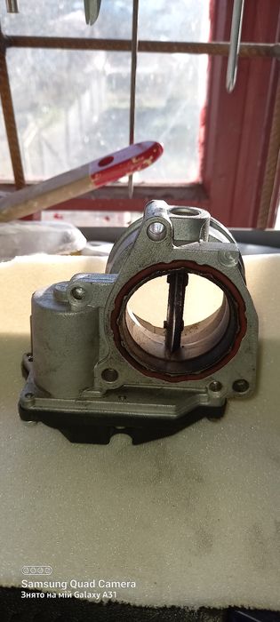 Дросельна заслонка