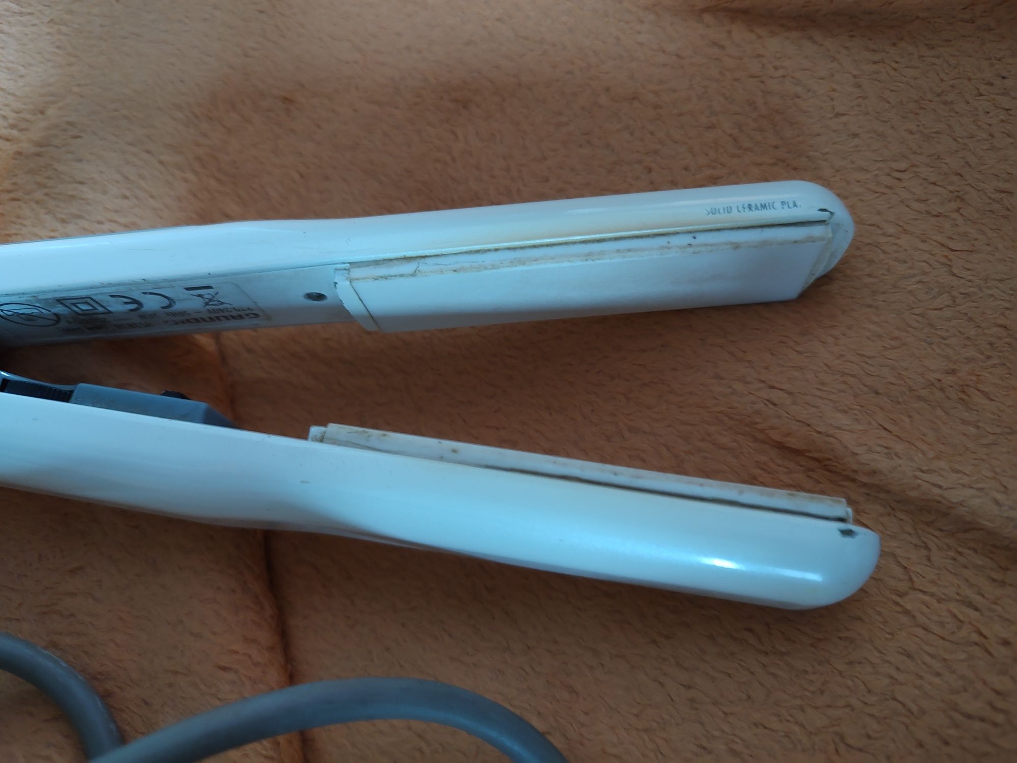 Prostownica Grundig HS3830