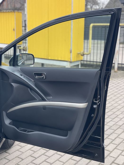 продам Toyota Corolla Verso