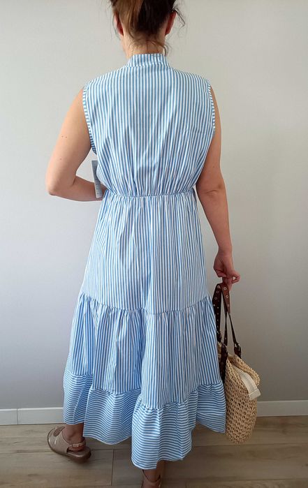 Nowa stylowa letnia sukienka rękawów w paski błękitna midi