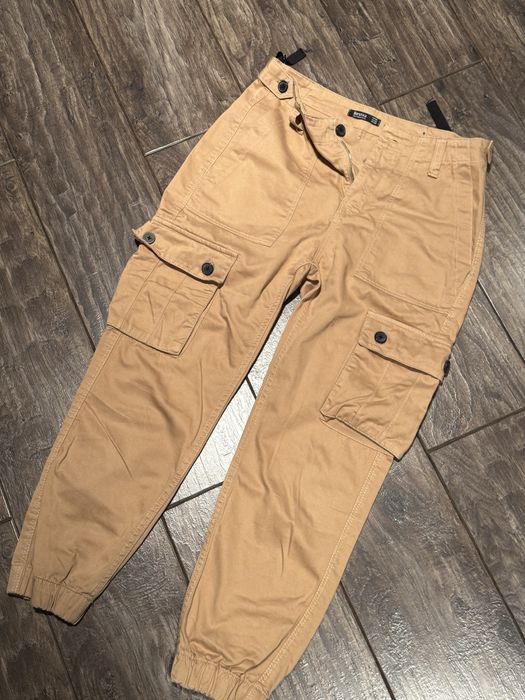 Beżowe musztardowe cargo spodnie Bershka streetwear S pants
