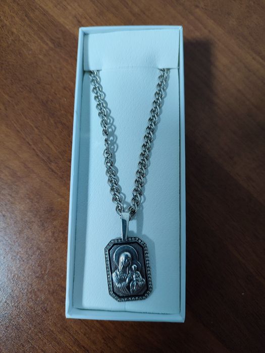 Срібний ланцюжок з іконкою