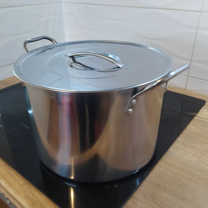 tani i dobry garnek niemieckiej firmy 9,5 litra łapie dno magnes pokry