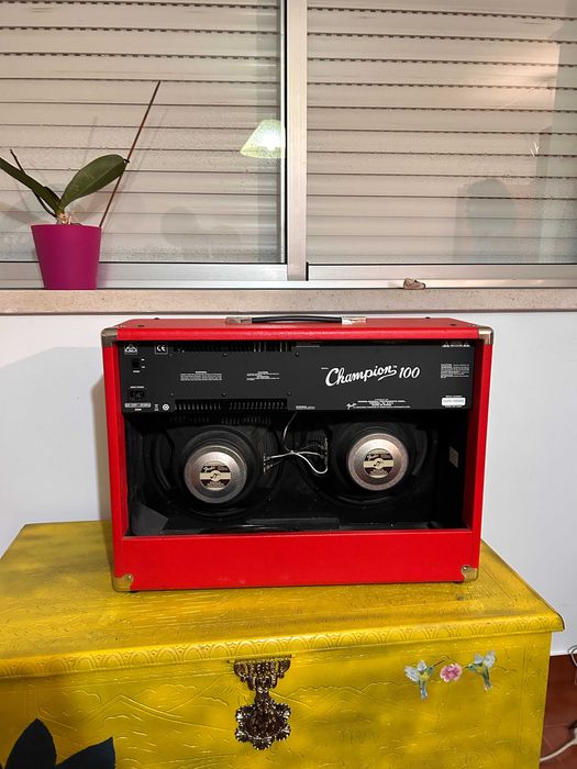 Fender Champion 100 Cherry Red