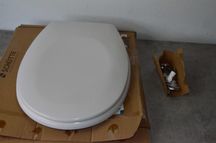 Deska sedesowa Schütte 82700 biały duroplast wolnoopadająca
