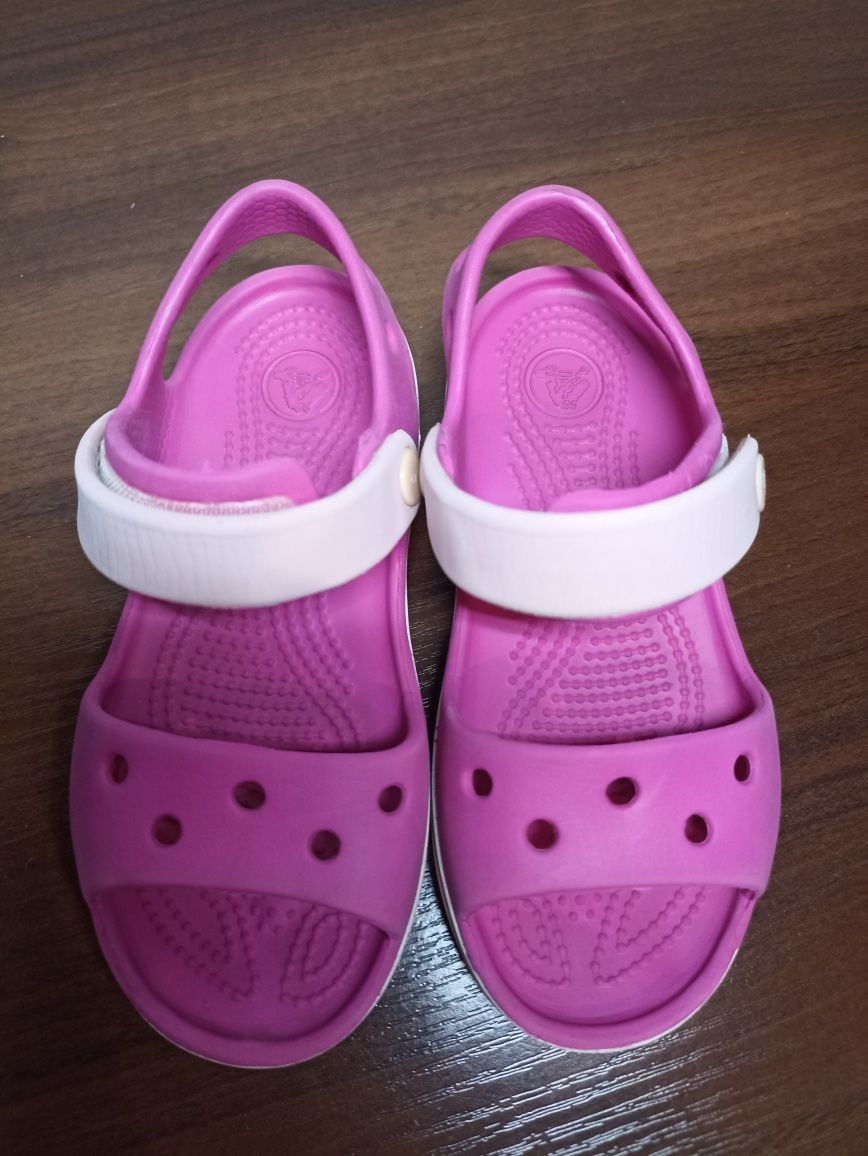 Сандали Crocs для девочки