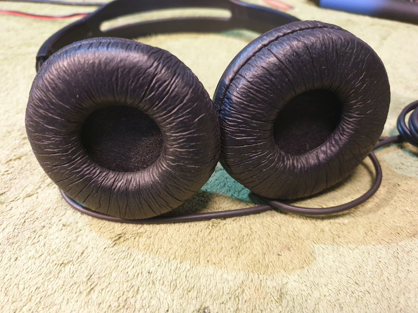SONY MDR-V150 słuchawki nauszne przewodowe.