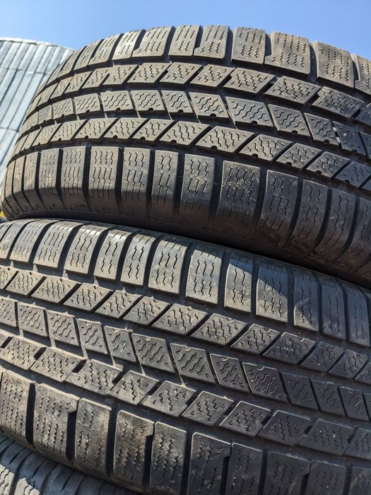 235/55R19 Continental