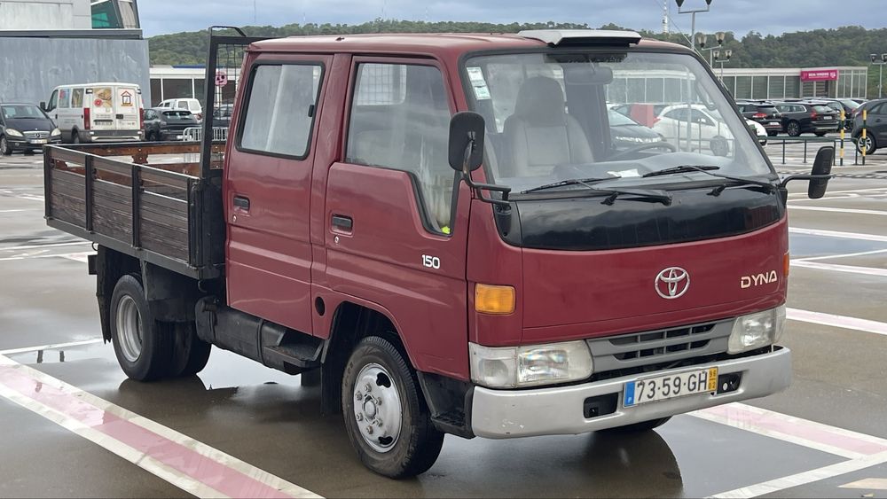 Toyota dyna 150 2.8D 7lug roda dupla