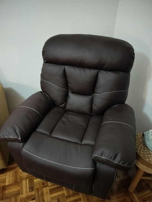 Poltrona de Reclinação e Massagem IMPERIAL