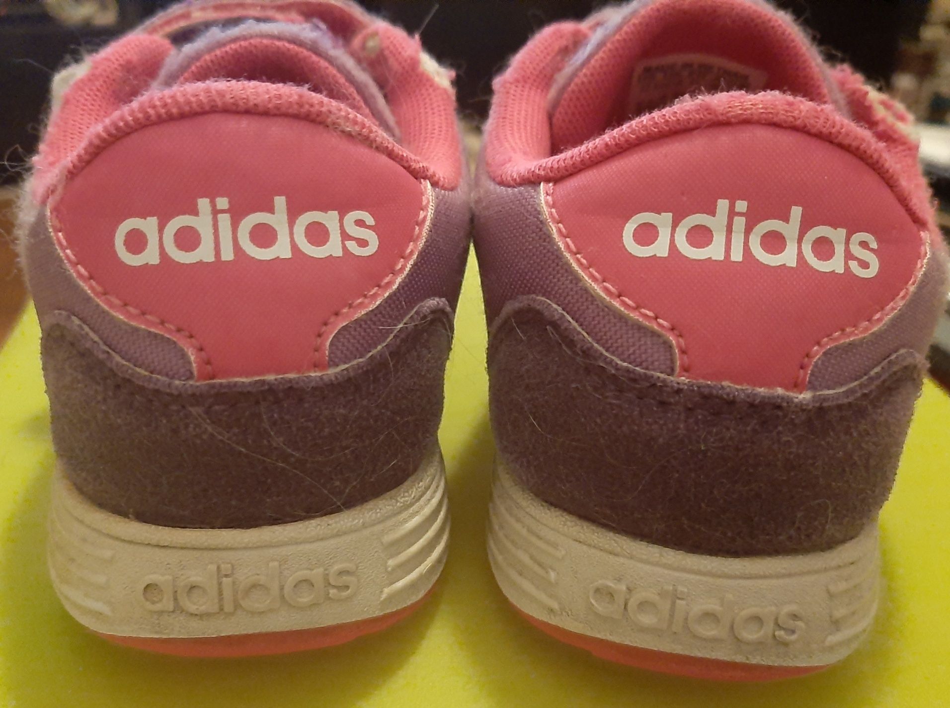Ténis Adidas cor de rosa