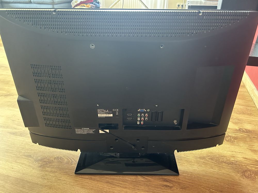 Sprzedam telewizor SHARP 32 cale