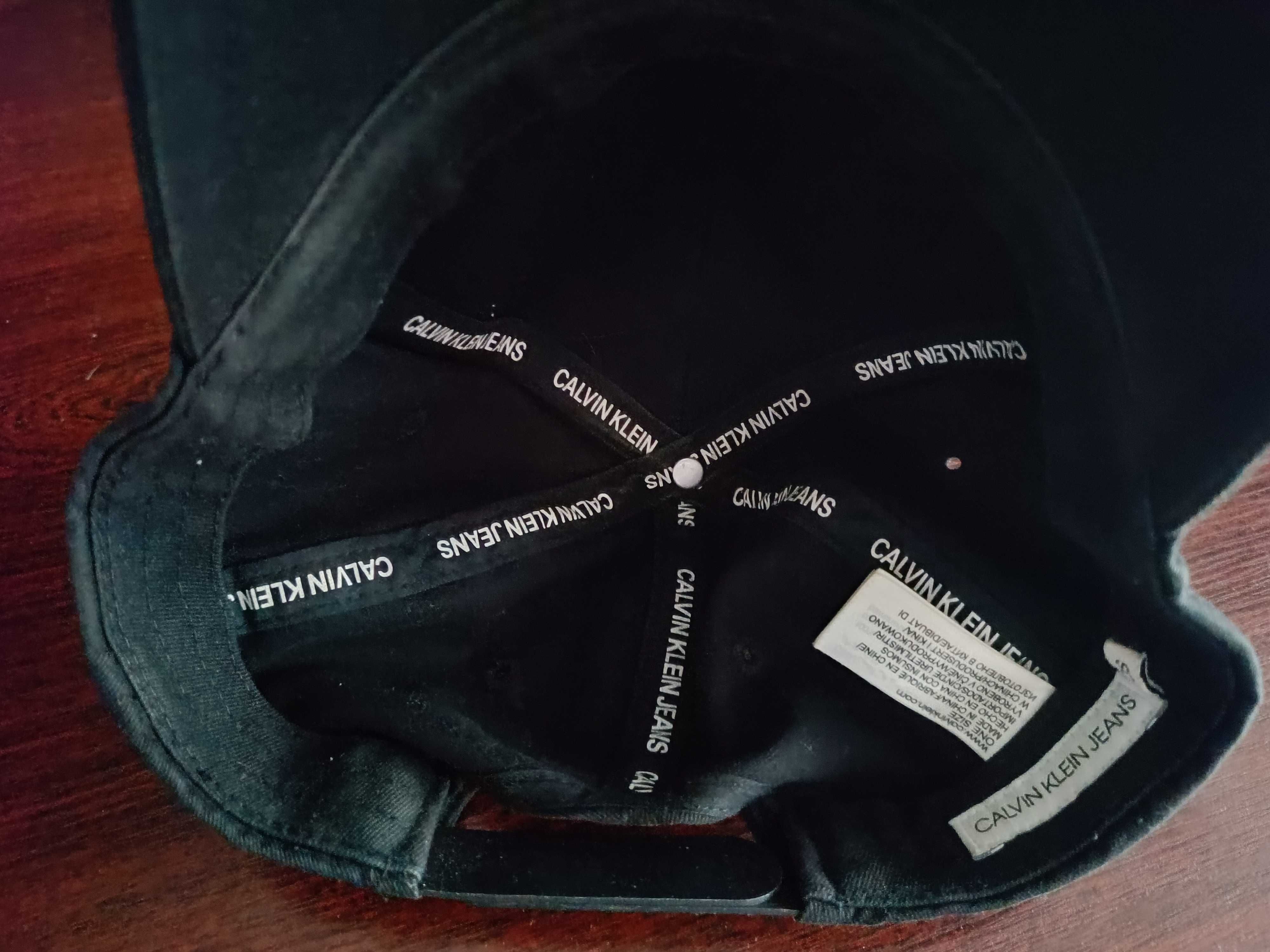 Czapka z daszkiem Calvin Klain Jeans