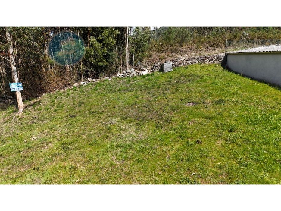 Terreno à venda- Cruz do Muro, Cabeceiras de Basto