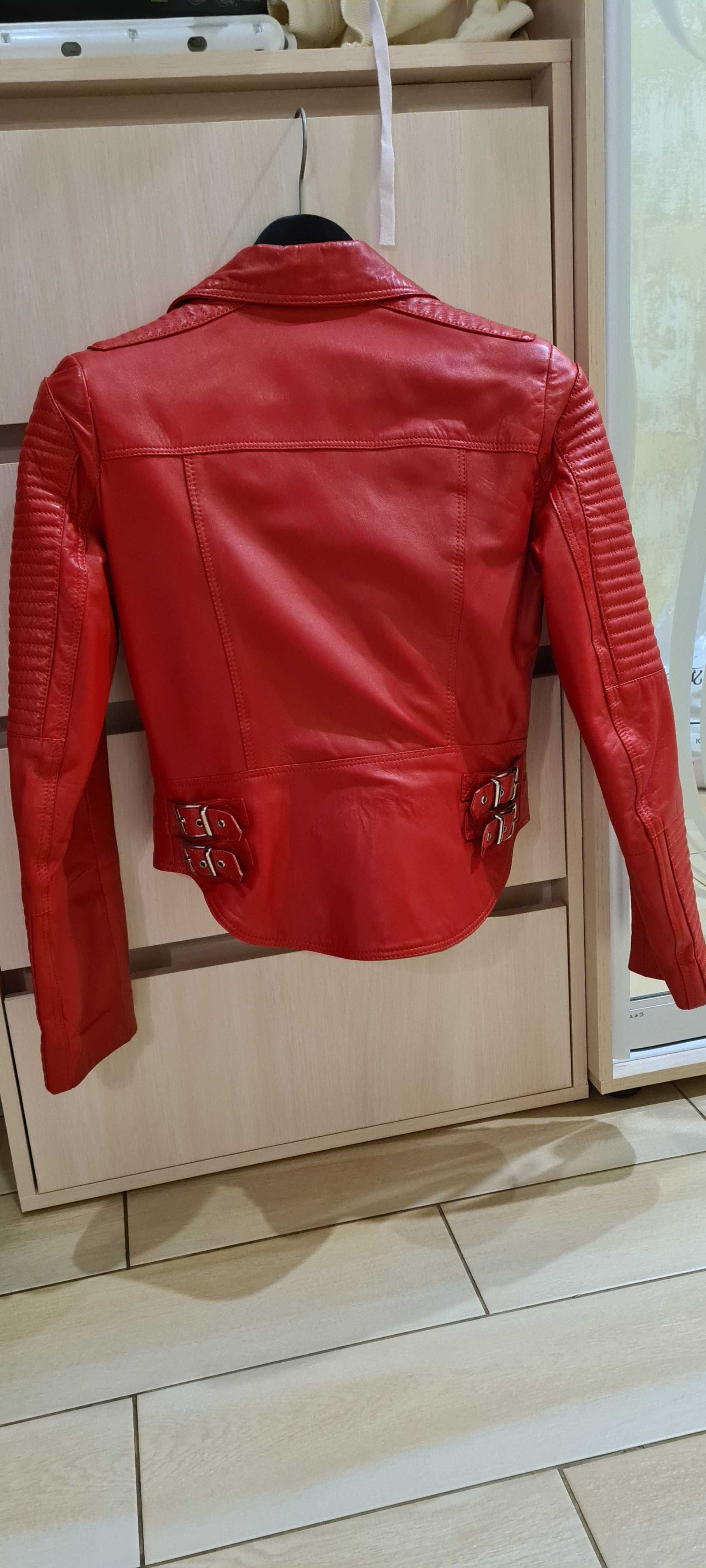 Куртка-косуха шкіряна червона
