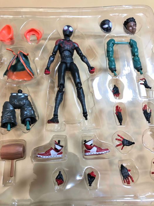 Человек паук Spider man Miles Morales  павук ДЕФЕКТ  читать описание