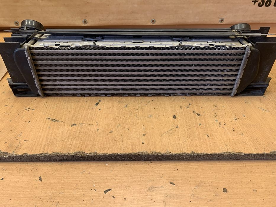 Радіатор інтеркулера BMW F30 F20 N47 2.0d інтеркулер дизель  БМВ Ф30