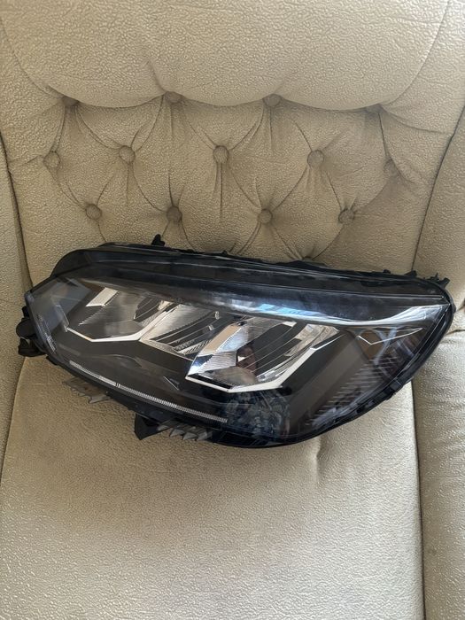 Фара Peugeot  Valeo
